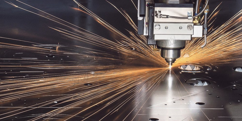 Operação da máquina de corte a laser CNC