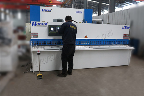 Máquina de cisalhamento CNC hidráulico