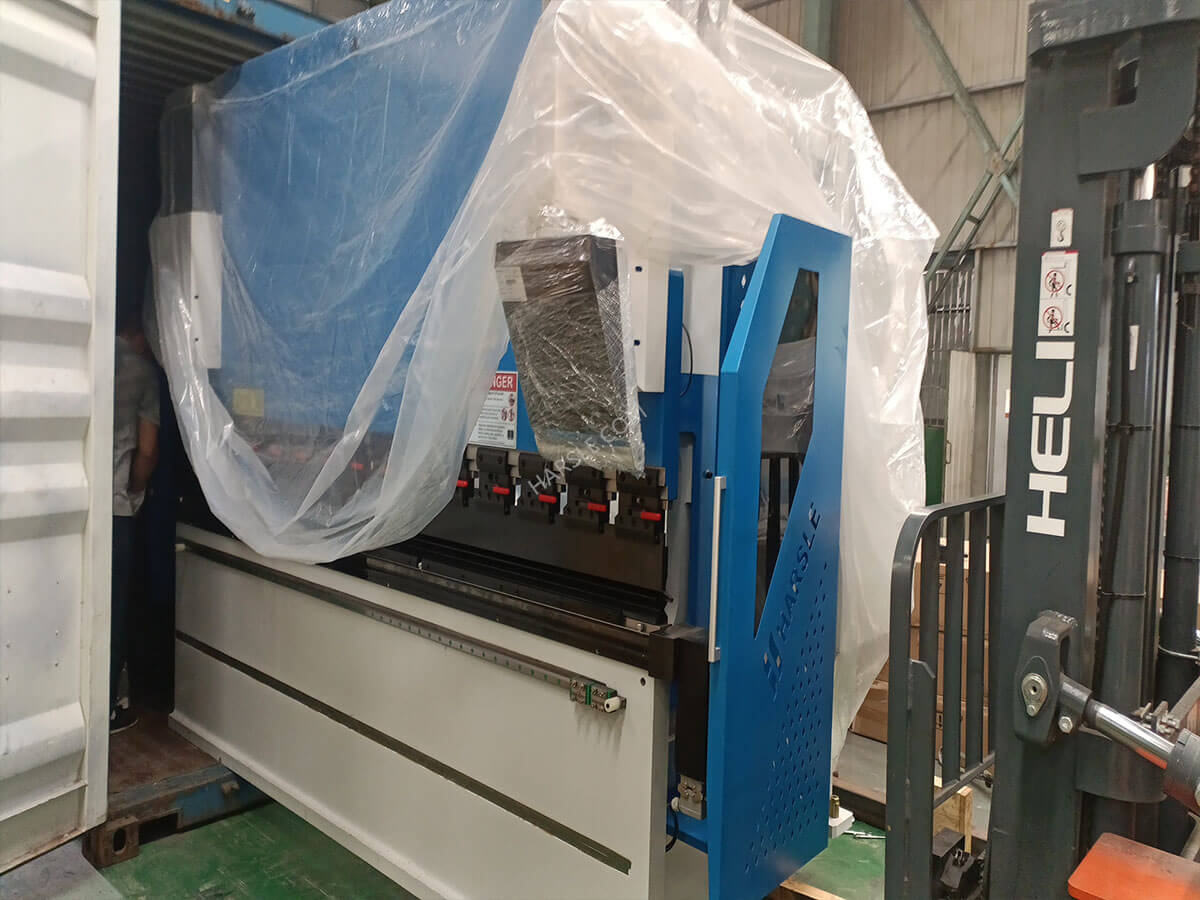 Brasil-WE67K-200T3200 CNC Hydraulic Press Freio (2)