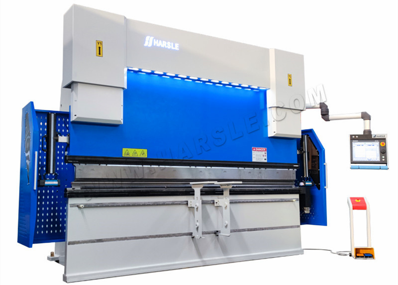 dobradeira CNC