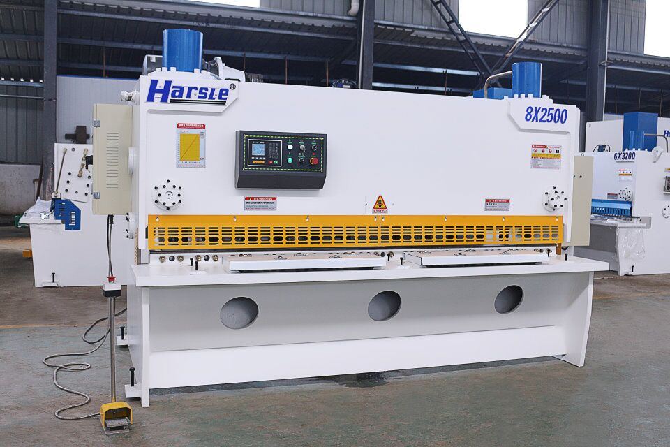 Máquina de corte de guilhotina hidráulica QC11K-8x2500 para Espanha